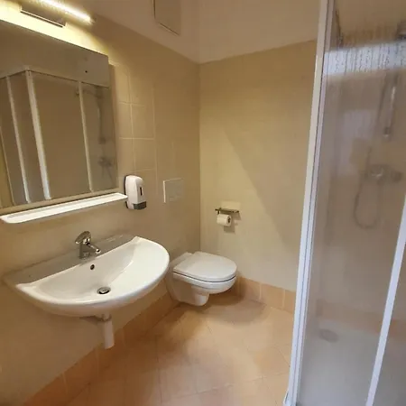 Hostel Fondazione Lucia De Conz *