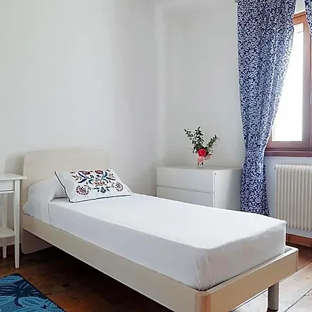 Fondazione Lucia De Conz بيت شباب